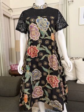 Black Floral A-Line BATIK Dress with Lace Sleeve